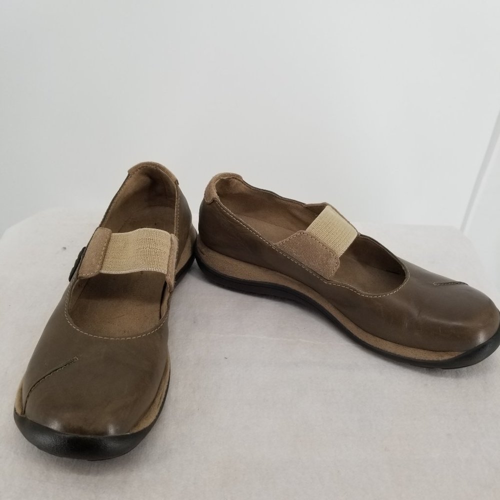 Romika Milla-75 Tan Slip-on Mary Janes, US size 9